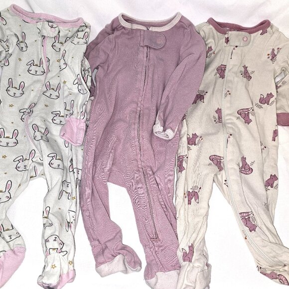 3 one piece outfits for baby, Size 0-3M, 2 Gerber, one Cloud Island - Picture 1 of 8